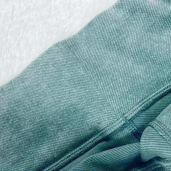 Unbranded Thick Warm Green Ribbed Compression Highrise Athletic 3/4 Legging - Picture 10 of 10